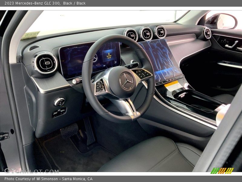 Black / Black 2023 Mercedes-Benz GLC 300