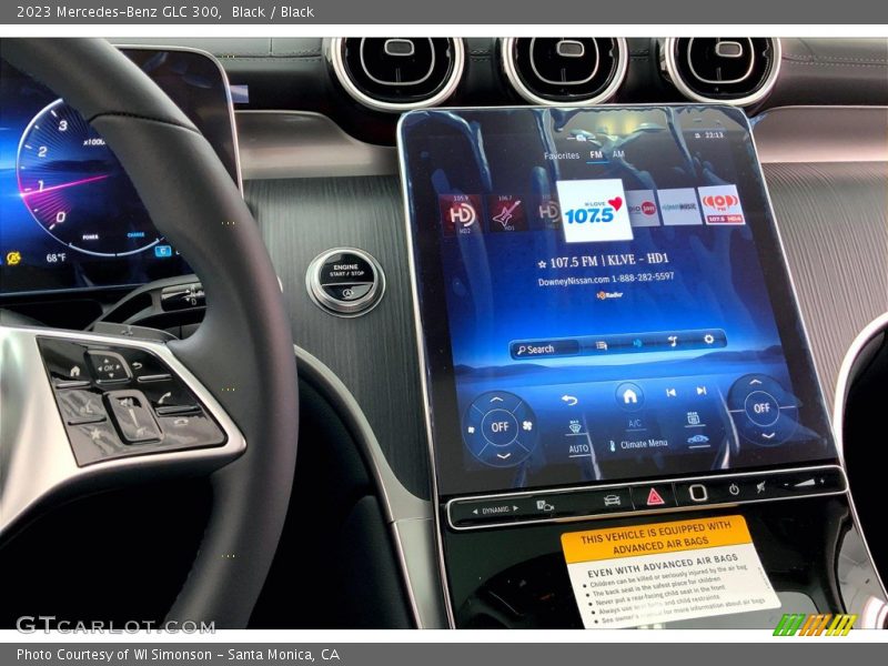 Black / Black 2023 Mercedes-Benz GLC 300