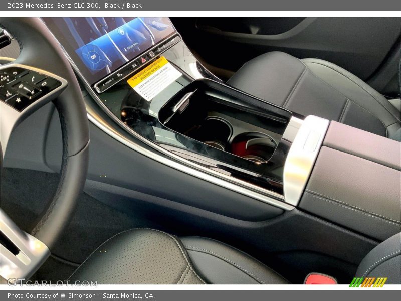 Black / Black 2023 Mercedes-Benz GLC 300