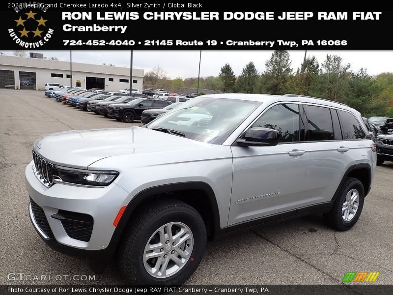 Silver Zynith / Global Black 2023 Jeep Grand Cherokee Laredo 4x4
