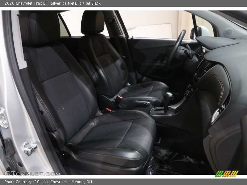 Silver Ice Metallic / Jet Black 2020 Chevrolet Trax LT