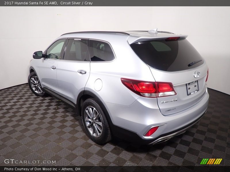 Circuit Silver / Gray 2017 Hyundai Santa Fe SE AWD