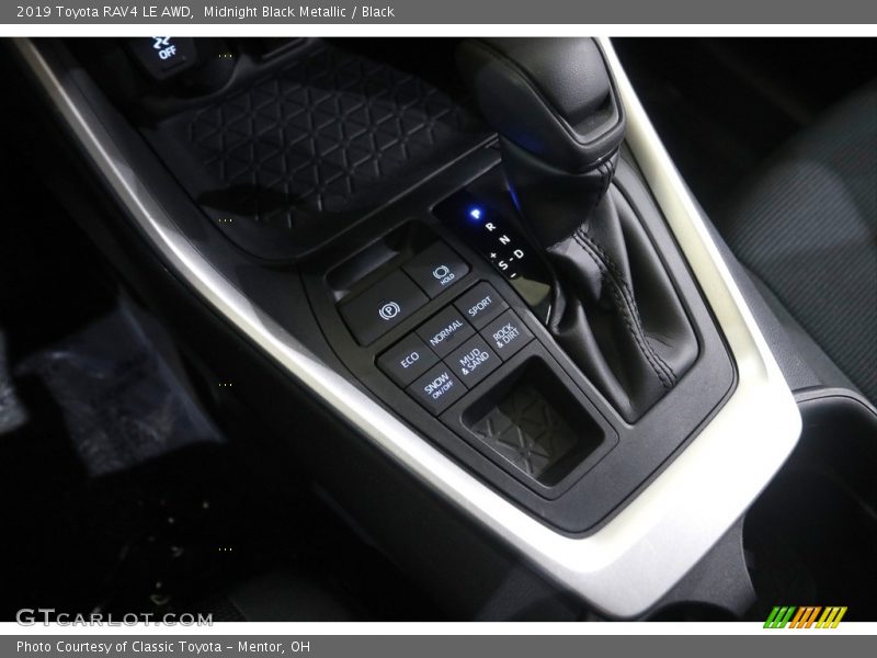 Midnight Black Metallic / Black 2019 Toyota RAV4 LE AWD