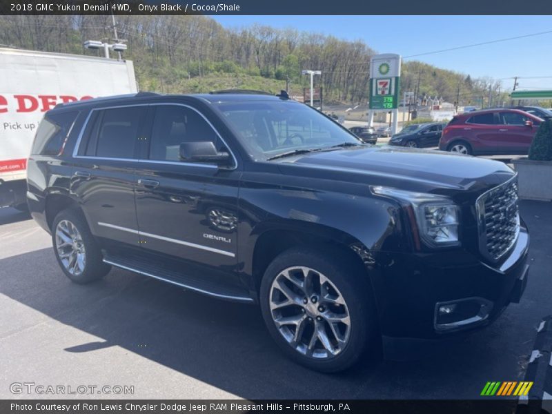 Onyx Black / Cocoa/Shale 2018 GMC Yukon Denali 4WD
