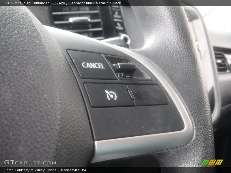 Labrador Black Metallic / Black 2019 Mitsubishi Outlander SE S-AWC