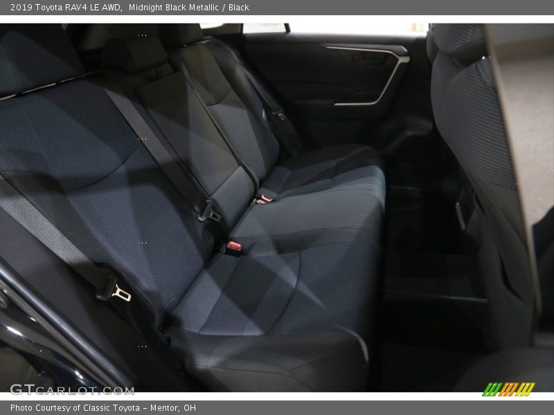 Midnight Black Metallic / Black 2019 Toyota RAV4 LE AWD