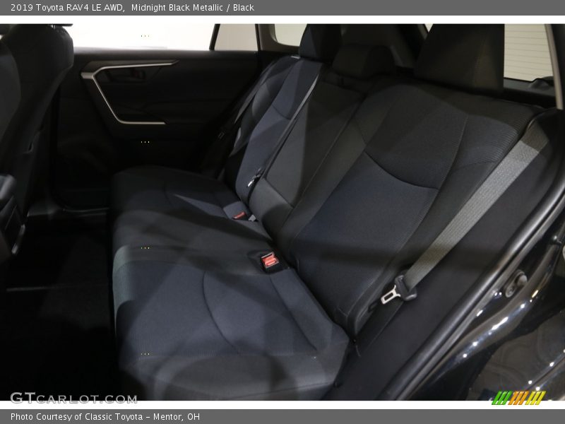 Midnight Black Metallic / Black 2019 Toyota RAV4 LE AWD