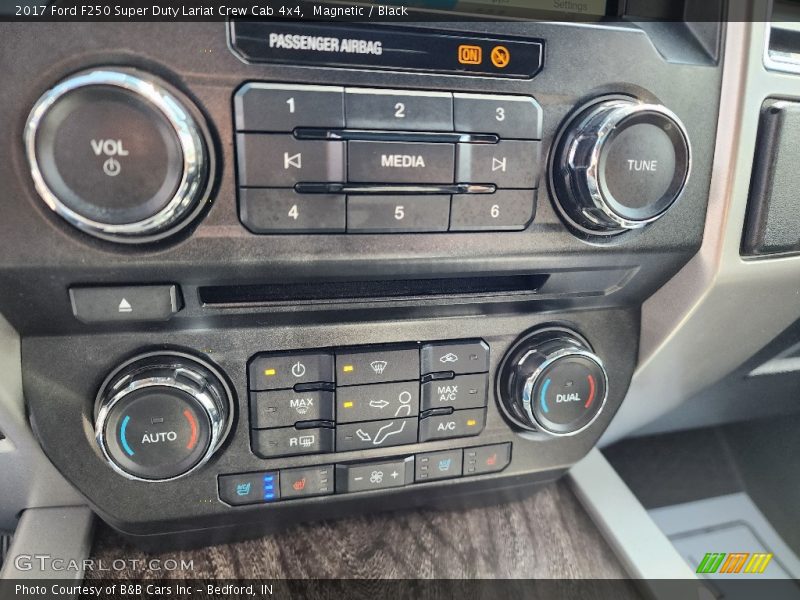 Magnetic / Black 2017 Ford F250 Super Duty Lariat Crew Cab 4x4