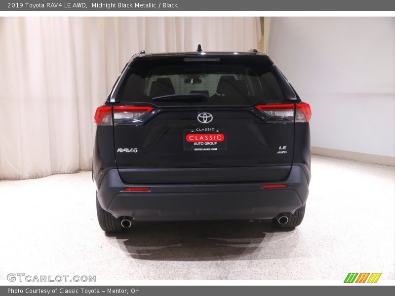 Midnight Black Metallic / Black 2019 Toyota RAV4 LE AWD