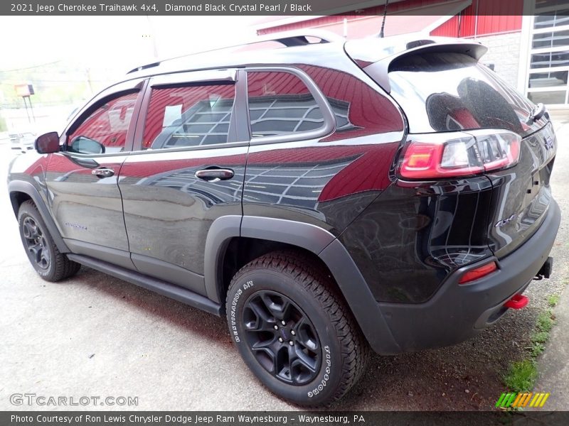 Diamond Black Crystal Pearl / Black 2021 Jeep Cherokee Traihawk 4x4