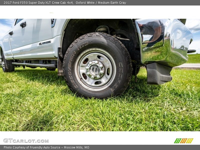 Oxford White / Medium Earth Gray 2017 Ford F350 Super Duty XLT Crew Cab 4x4