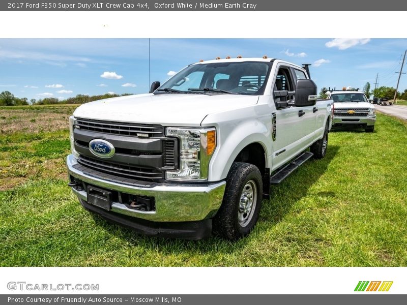 Oxford White / Medium Earth Gray 2017 Ford F350 Super Duty XLT Crew Cab 4x4