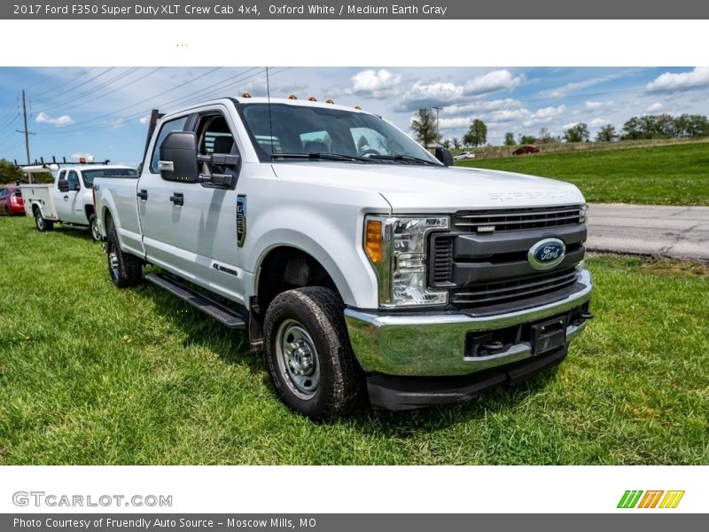 Oxford White / Medium Earth Gray 2017 Ford F350 Super Duty XLT Crew Cab 4x4