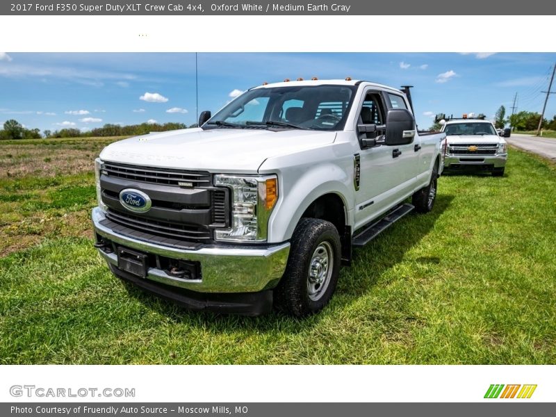 Oxford White / Medium Earth Gray 2017 Ford F350 Super Duty XLT Crew Cab 4x4