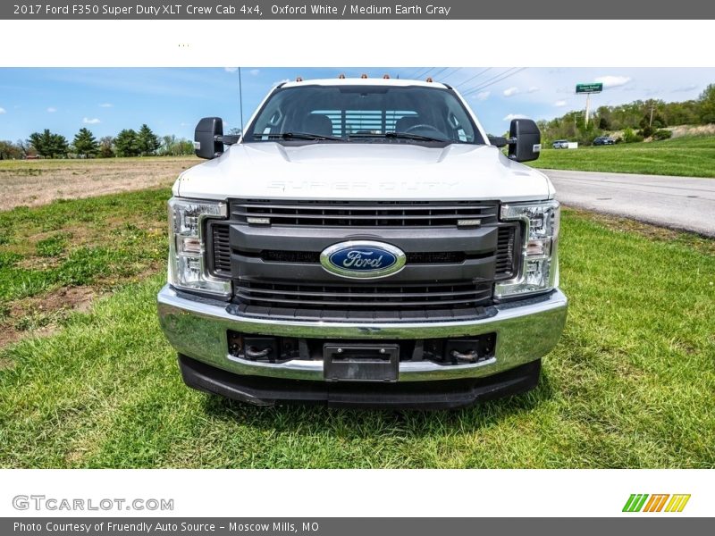 Oxford White / Medium Earth Gray 2017 Ford F350 Super Duty XLT Crew Cab 4x4