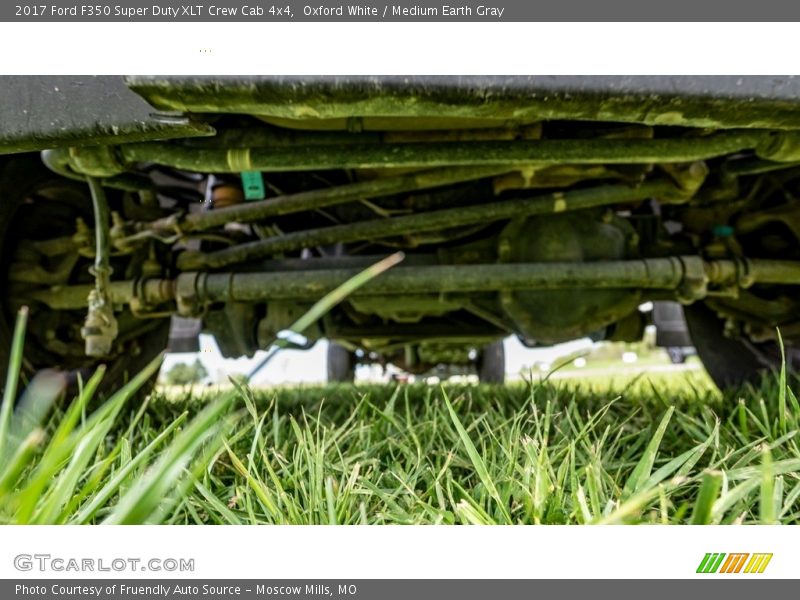 Oxford White / Medium Earth Gray 2017 Ford F350 Super Duty XLT Crew Cab 4x4