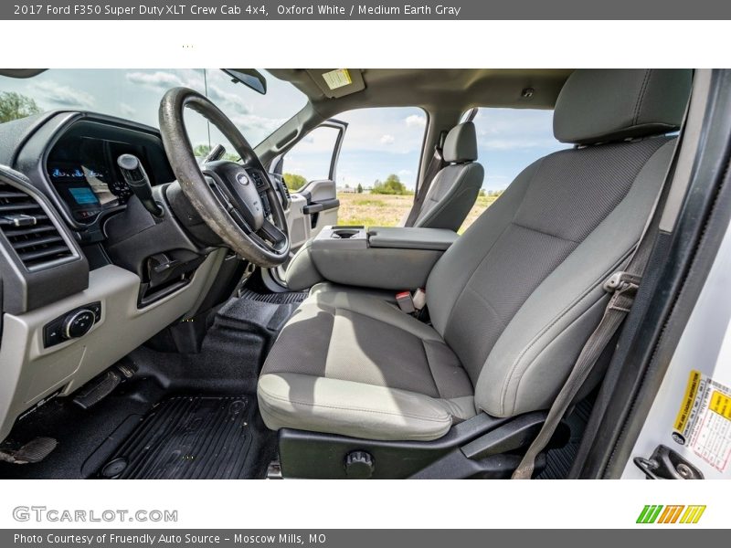 Oxford White / Medium Earth Gray 2017 Ford F350 Super Duty XLT Crew Cab 4x4