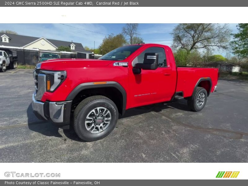 Front 3/4 View of 2024 Sierra 2500HD SLE Regular Cab 4WD