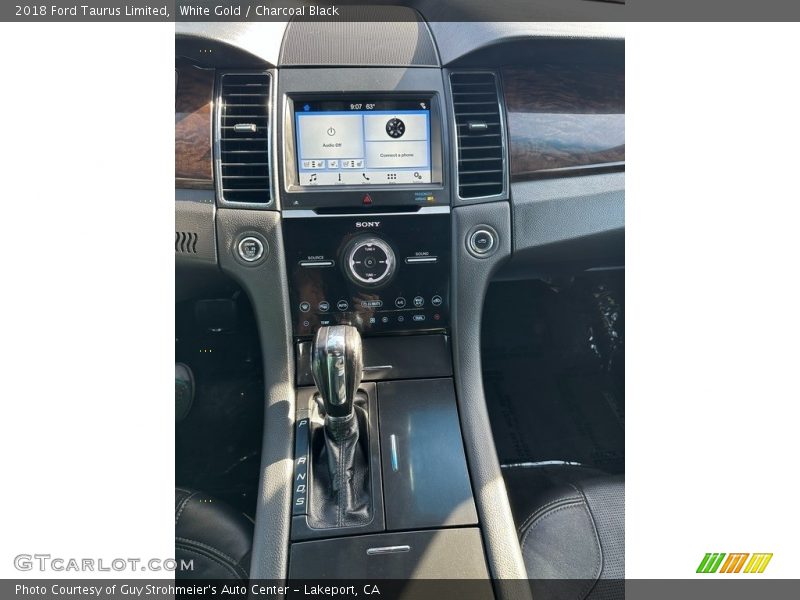 White Gold / Charcoal Black 2018 Ford Taurus Limited