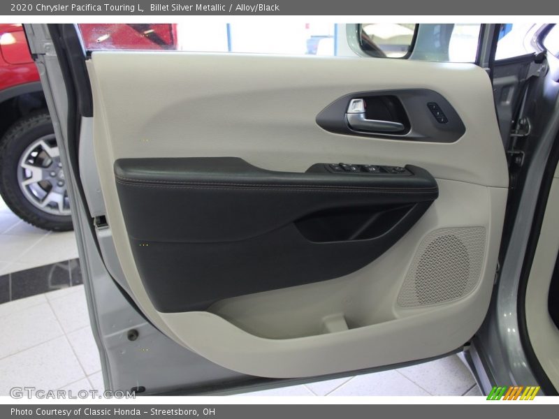 Billet Silver Metallic / Alloy/Black 2020 Chrysler Pacifica Touring L