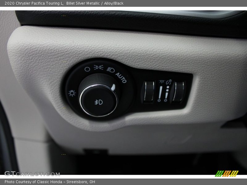 Billet Silver Metallic / Alloy/Black 2020 Chrysler Pacifica Touring L