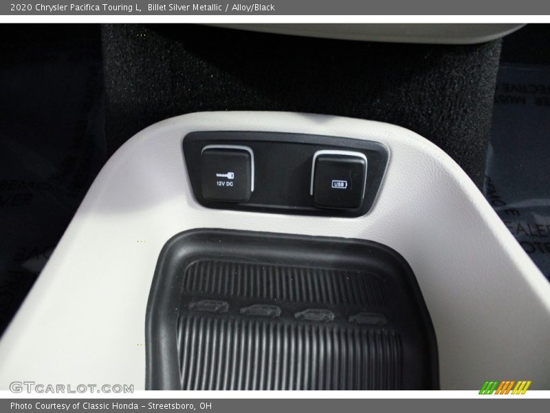 Billet Silver Metallic / Alloy/Black 2020 Chrysler Pacifica Touring L