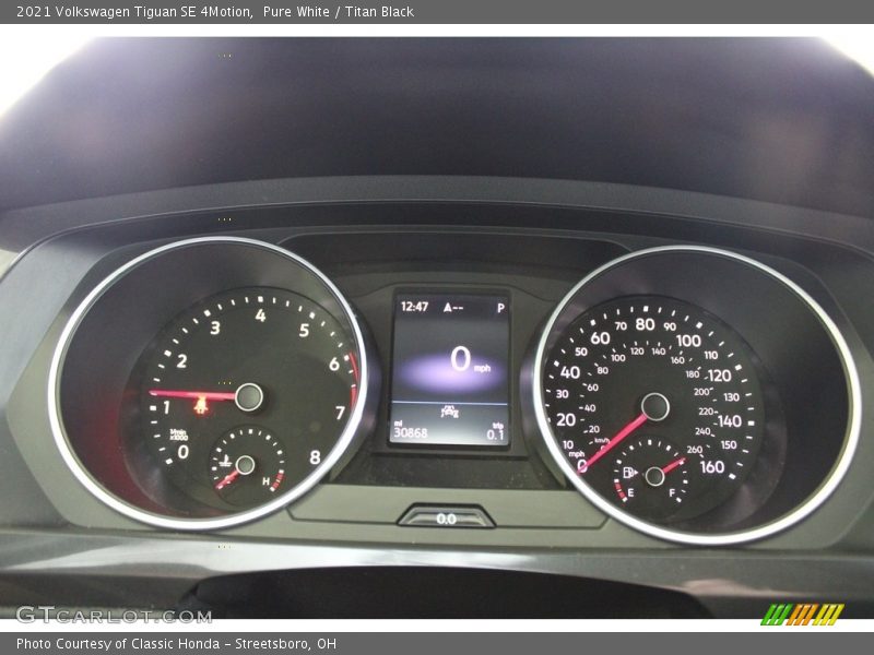 Pure White / Titan Black 2021 Volkswagen Tiguan SE 4Motion