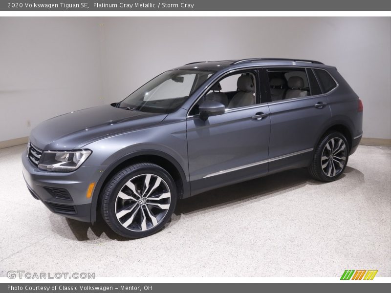 Platinum Gray Metallic / Storm Gray 2020 Volkswagen Tiguan SE