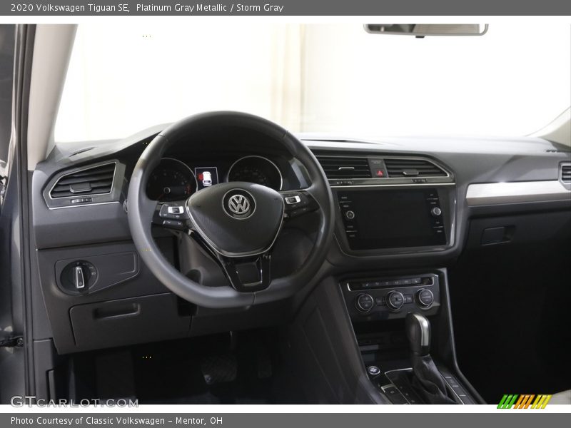 Platinum Gray Metallic / Storm Gray 2020 Volkswagen Tiguan SE