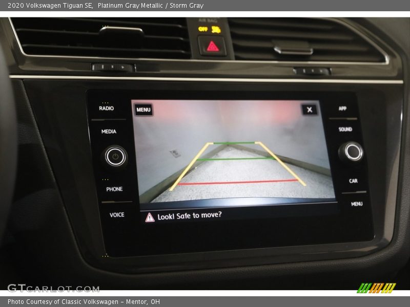Platinum Gray Metallic / Storm Gray 2020 Volkswagen Tiguan SE