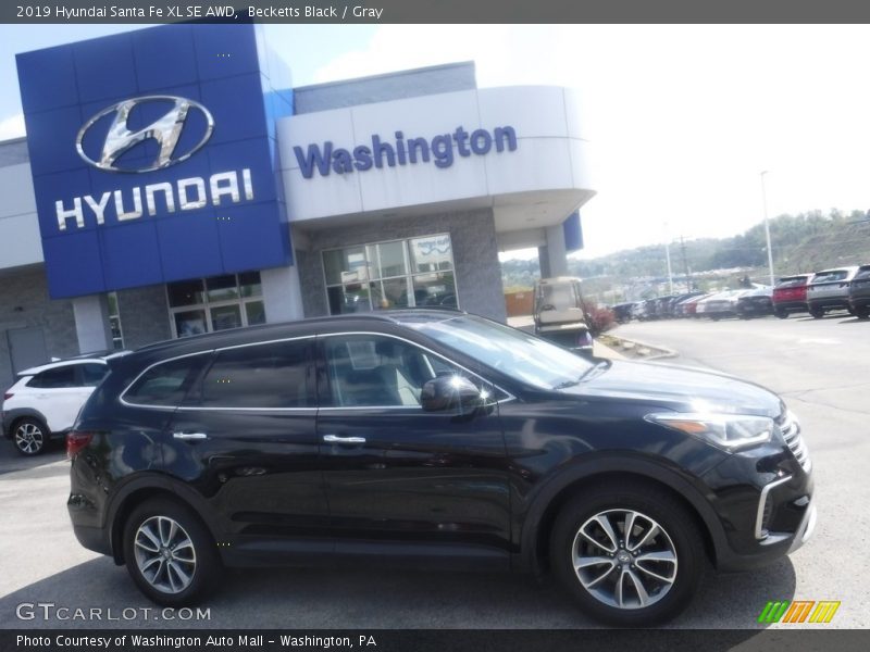 Becketts Black / Gray 2019 Hyundai Santa Fe XL SE AWD