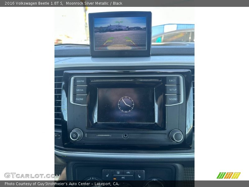 Moonrock Silver Metallic / Black 2016 Volkswagen Beetle 1.8T S