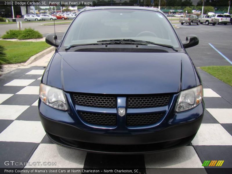 Patriot Blue Pearl / Taupe 2002 Dodge Caravan SE