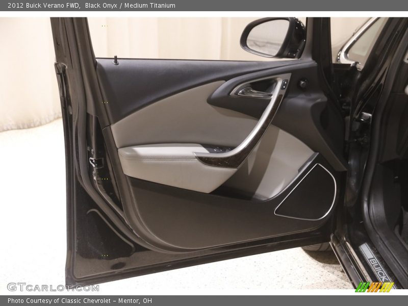 Black Onyx / Medium Titanium 2012 Buick Verano FWD