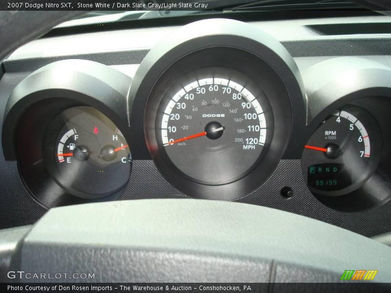 Stone White / Dark Slate Gray/Light Slate Gray 2007 Dodge Nitro SXT