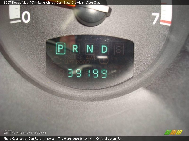 Stone White / Dark Slate Gray/Light Slate Gray 2007 Dodge Nitro SXT
