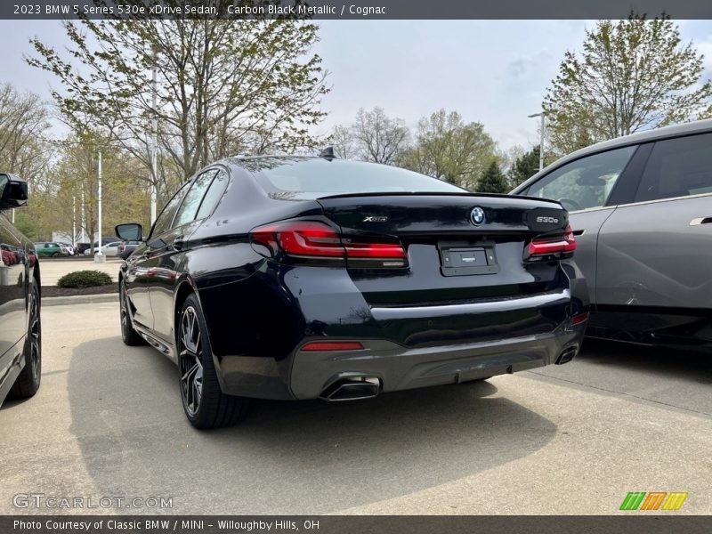 Carbon Black Metallic / Cognac 2023 BMW 5 Series 530e xDrive Sedan