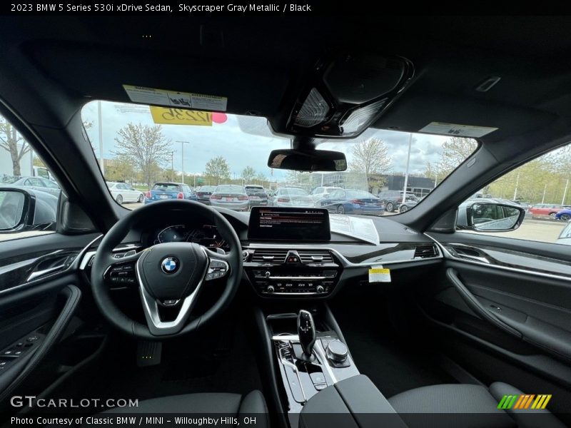 Skyscraper Gray Metallic / Black 2023 BMW 5 Series 530i xDrive Sedan