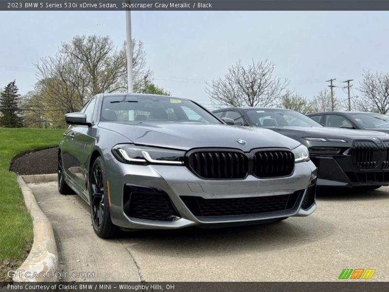 Skyscraper Gray Metallic / Black 2023 BMW 5 Series 530i xDrive Sedan