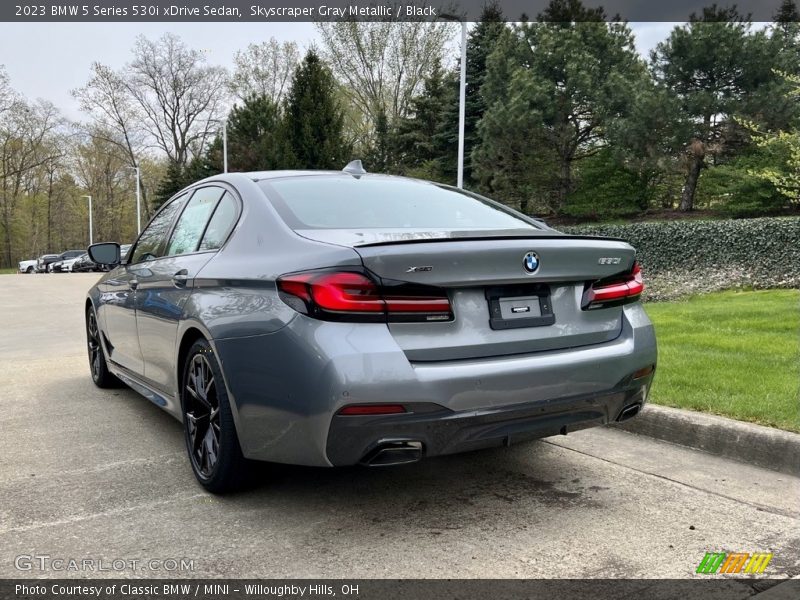 Skyscraper Gray Metallic / Black 2023 BMW 5 Series 530i xDrive Sedan