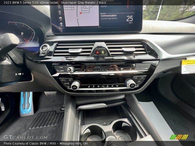 Skyscraper Gray Metallic / Black 2023 BMW 5 Series 530i xDrive Sedan
