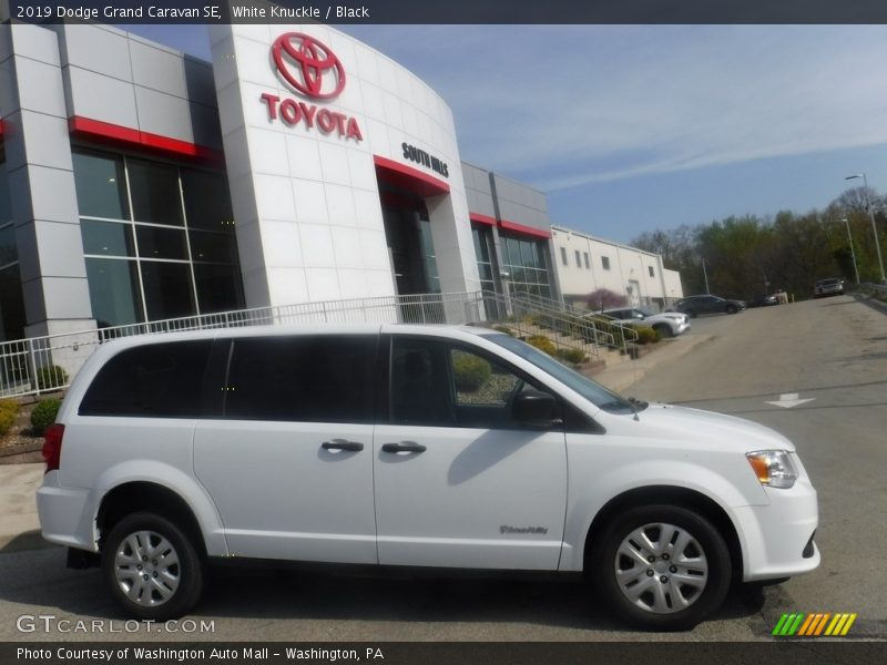White Knuckle / Black 2019 Dodge Grand Caravan SE