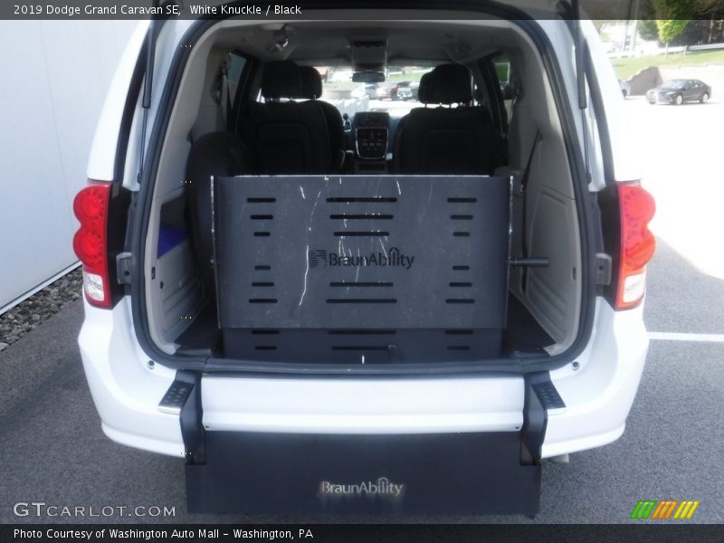 White Knuckle / Black 2019 Dodge Grand Caravan SE