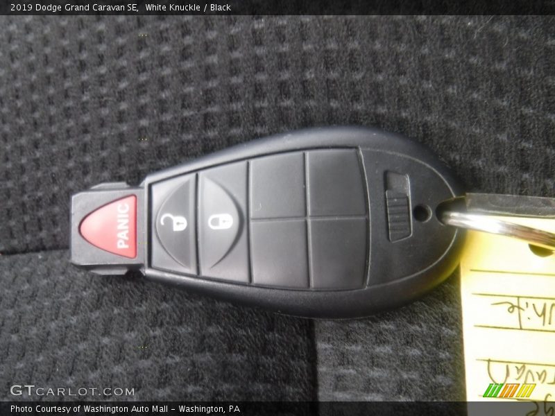 White Knuckle / Black 2019 Dodge Grand Caravan SE