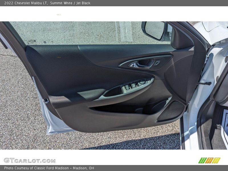 Summit White / Jet Black 2022 Chevrolet Malibu LT