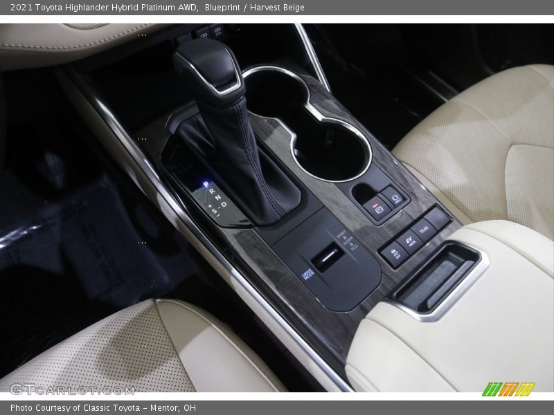 Controls of 2021 Highlander Hybrid Platinum AWD