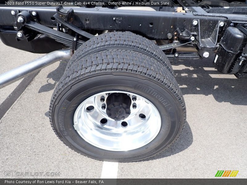 Oxford White / Medium Dark Slate 2023 Ford F550 Super Duty XLT Crew Cab 4x4 Chassis