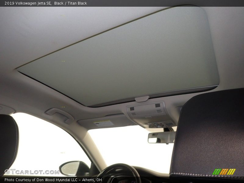 Black / Titan Black 2019 Volkswagen Jetta SE