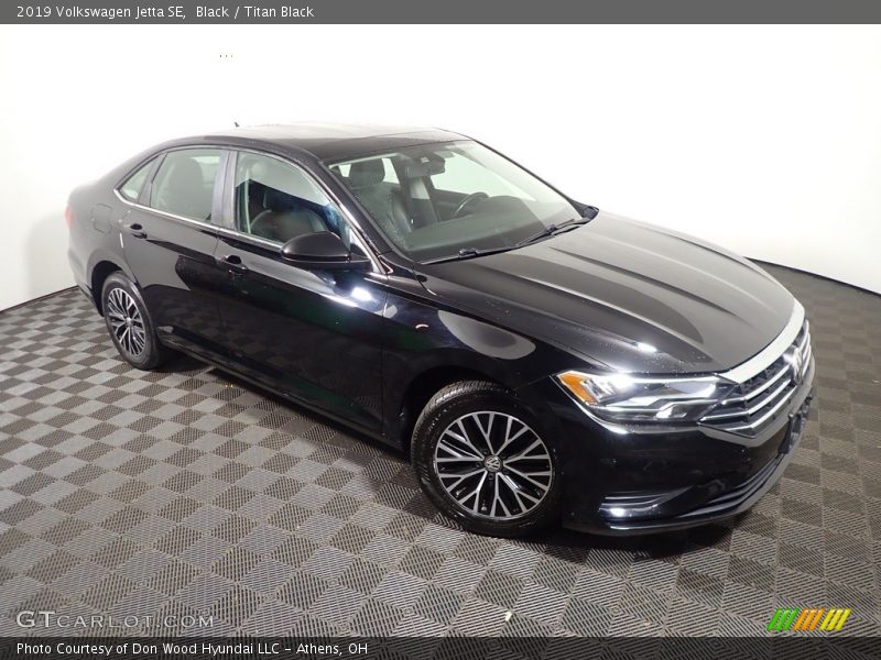 Black / Titan Black 2019 Volkswagen Jetta SE