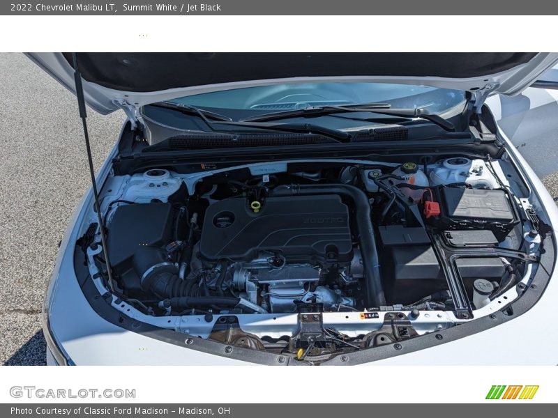 Summit White / Jet Black 2022 Chevrolet Malibu LT